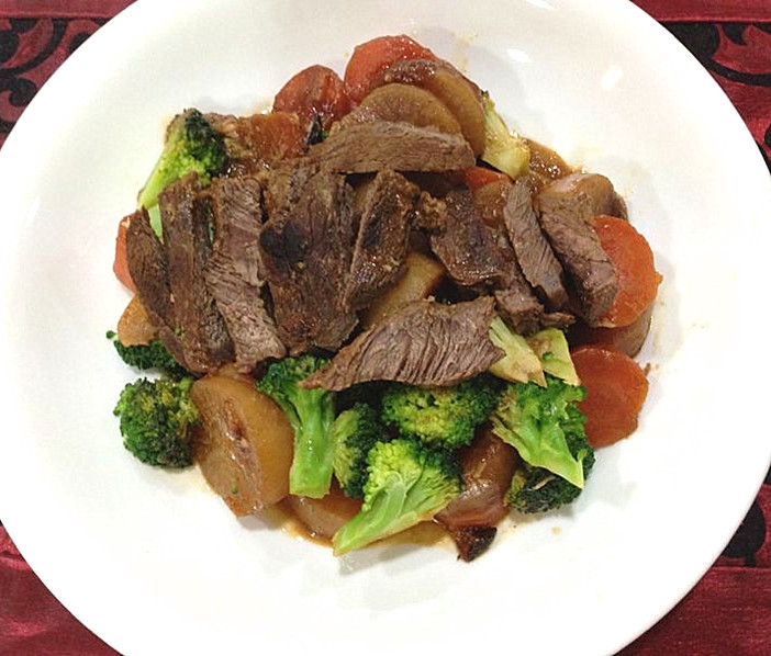 Henny's Journey Recipe Roast Beef with Carrot, Daikon and Broccoli