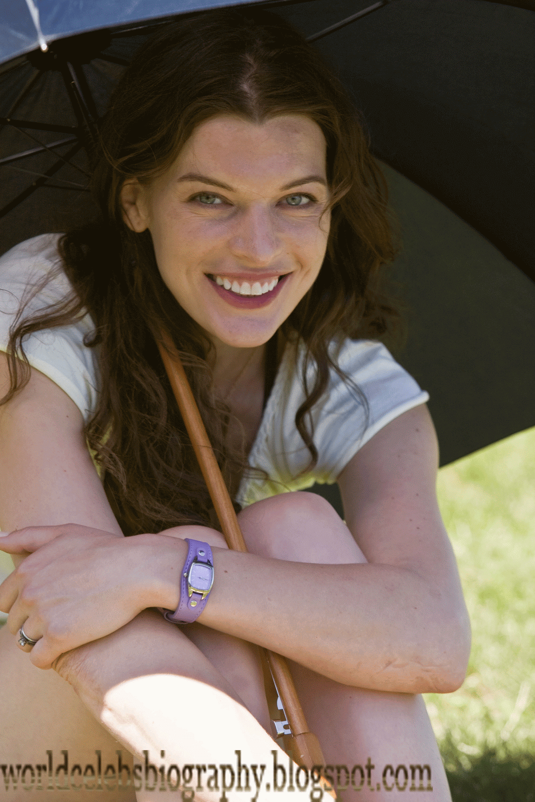 http://4.bp.blogspot.com/-sBaRV6vYRAg/T0GSvekk4zI/AAAAAAAACvQ/NfPacKZhJy0/s1600/milla-jovovich-201010060109.gif