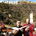 Τραγούδησαν την καραγκούνα στο Χόλιγουντ! (Βίντεο)