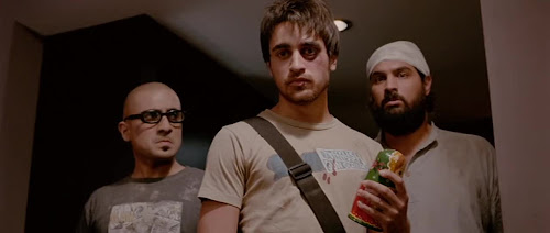 Screen Shot Of Hindi Movie Delhi Belly (2011) Download And Watch Online Free at worldfree4u.com