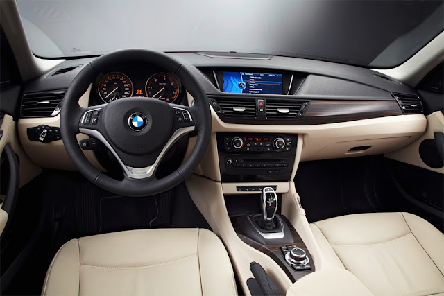 BMW X1 панель приборов