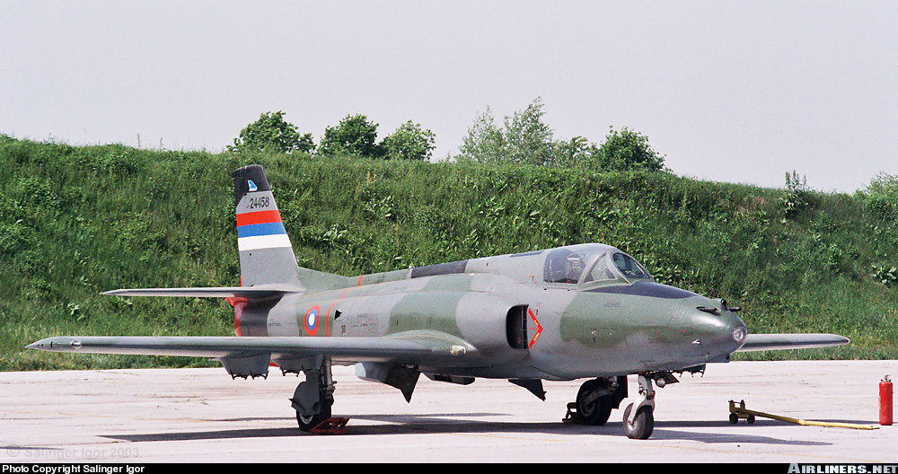 J+21+Jastreb del J-21 Jastreb. También las versiones de reconocimiento (IJ-21 ...