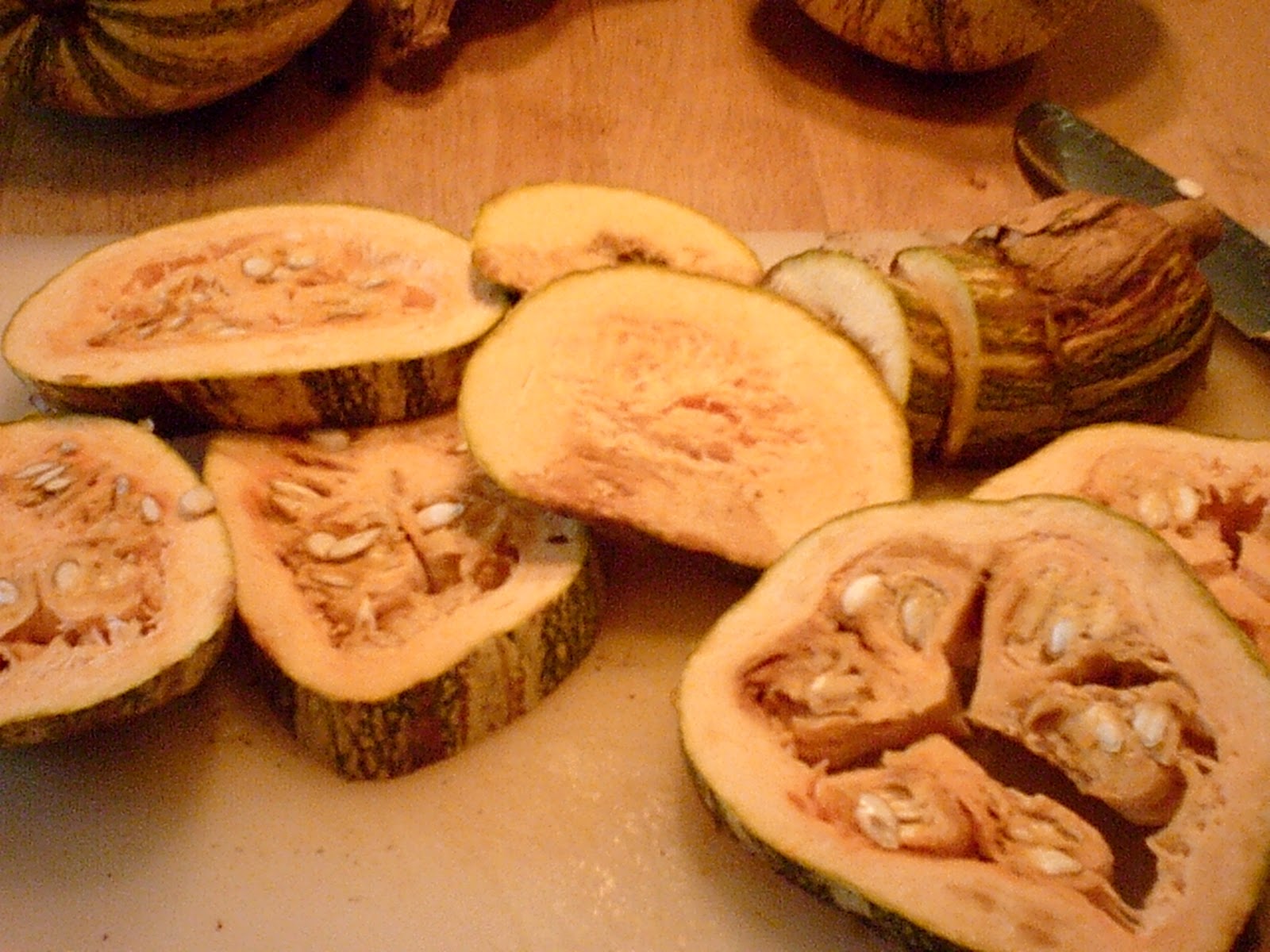 Wormsacrawling farm Worm food preps