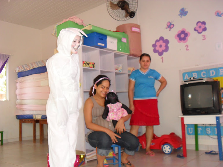 "MENINA BONITA DO LAÇO DE FITA"