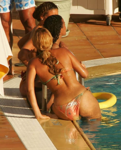 beyonce knowles pictures hot. Beyonce Knowles Hot Bikini