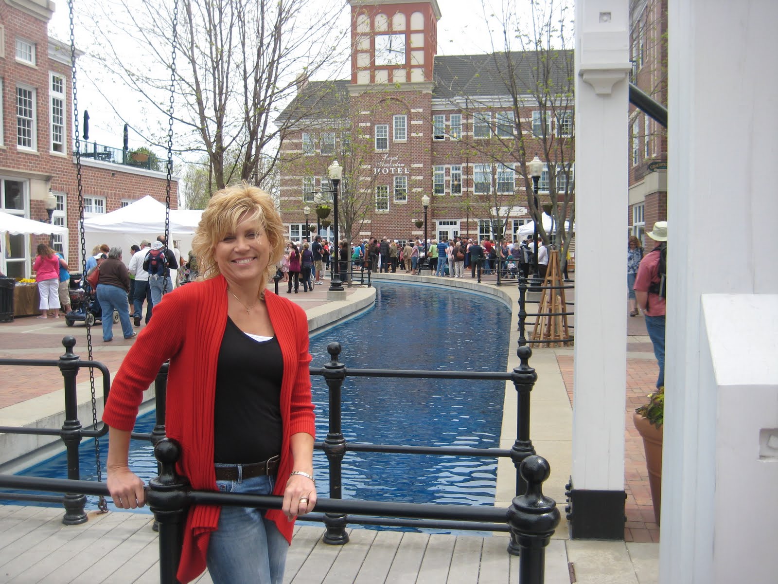 Debra Clopton Pella Tulip FestivalPella Iowa a Great Place to Visit