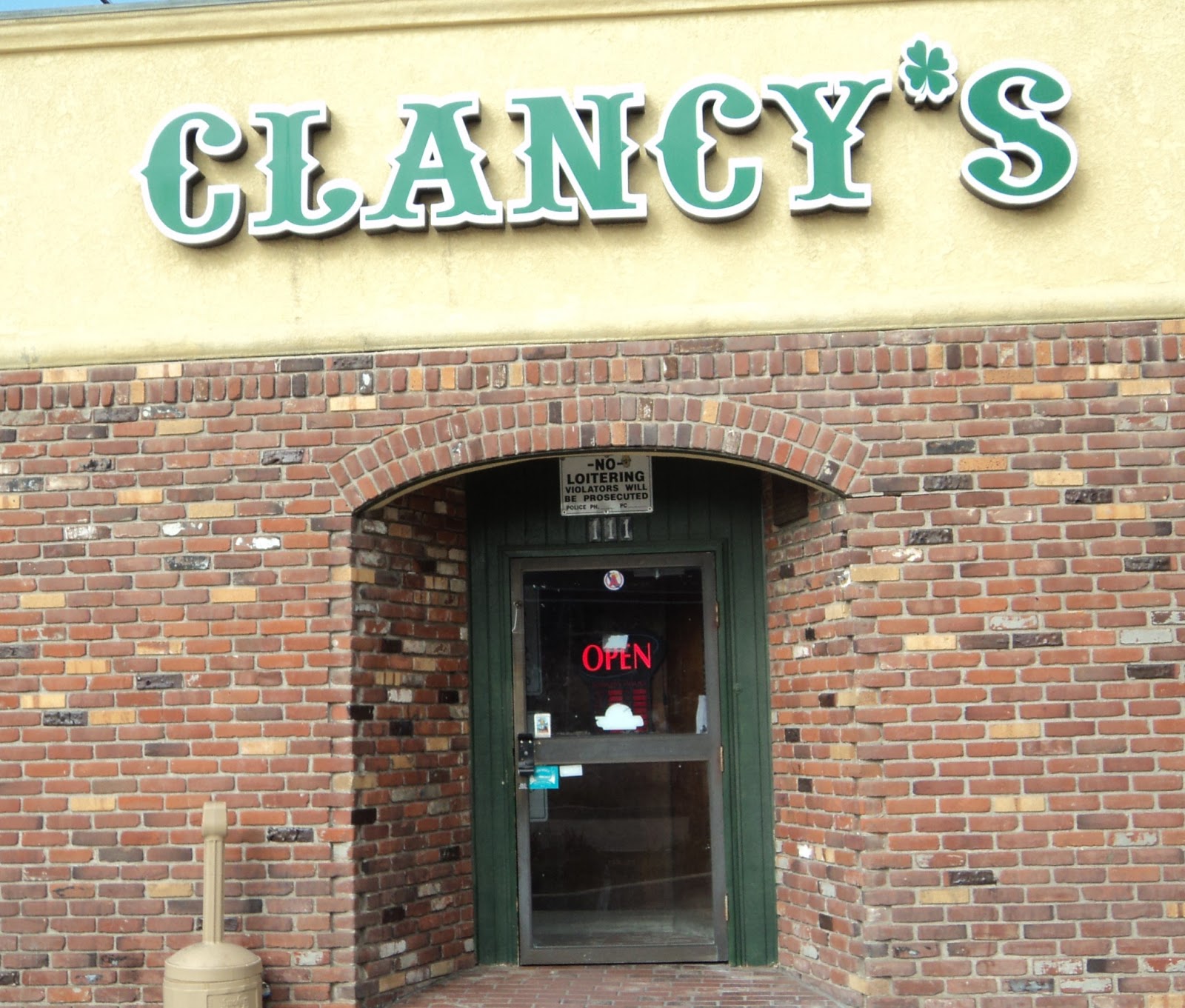 SurfWriter Girls Enjoy Irish Pubs and Limericks in Seal Beach