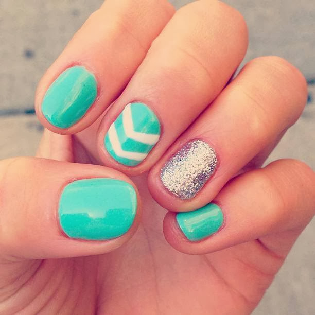 chevron nails nail design