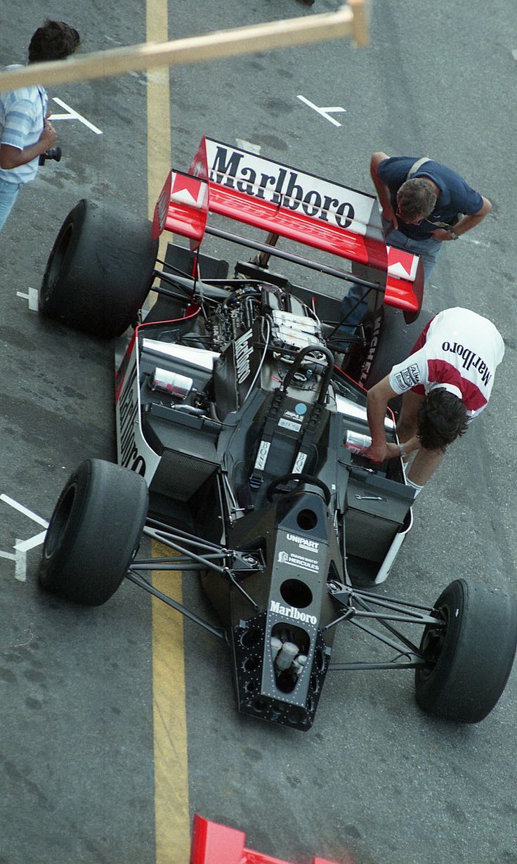 Cars F1 Wec Supercars A Barebones 1984 Mclaren Turbo Mp4 2 Driven By Niki Lauda