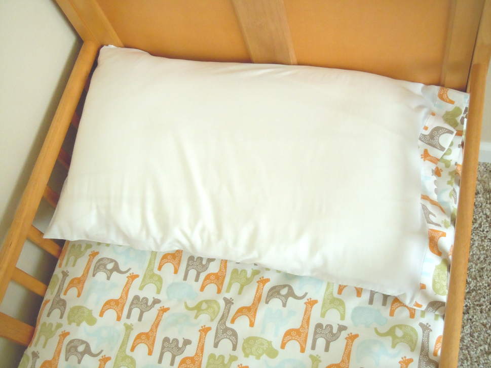 Naturally Creative Mama DIY Toddler Bedding {making a quilt with