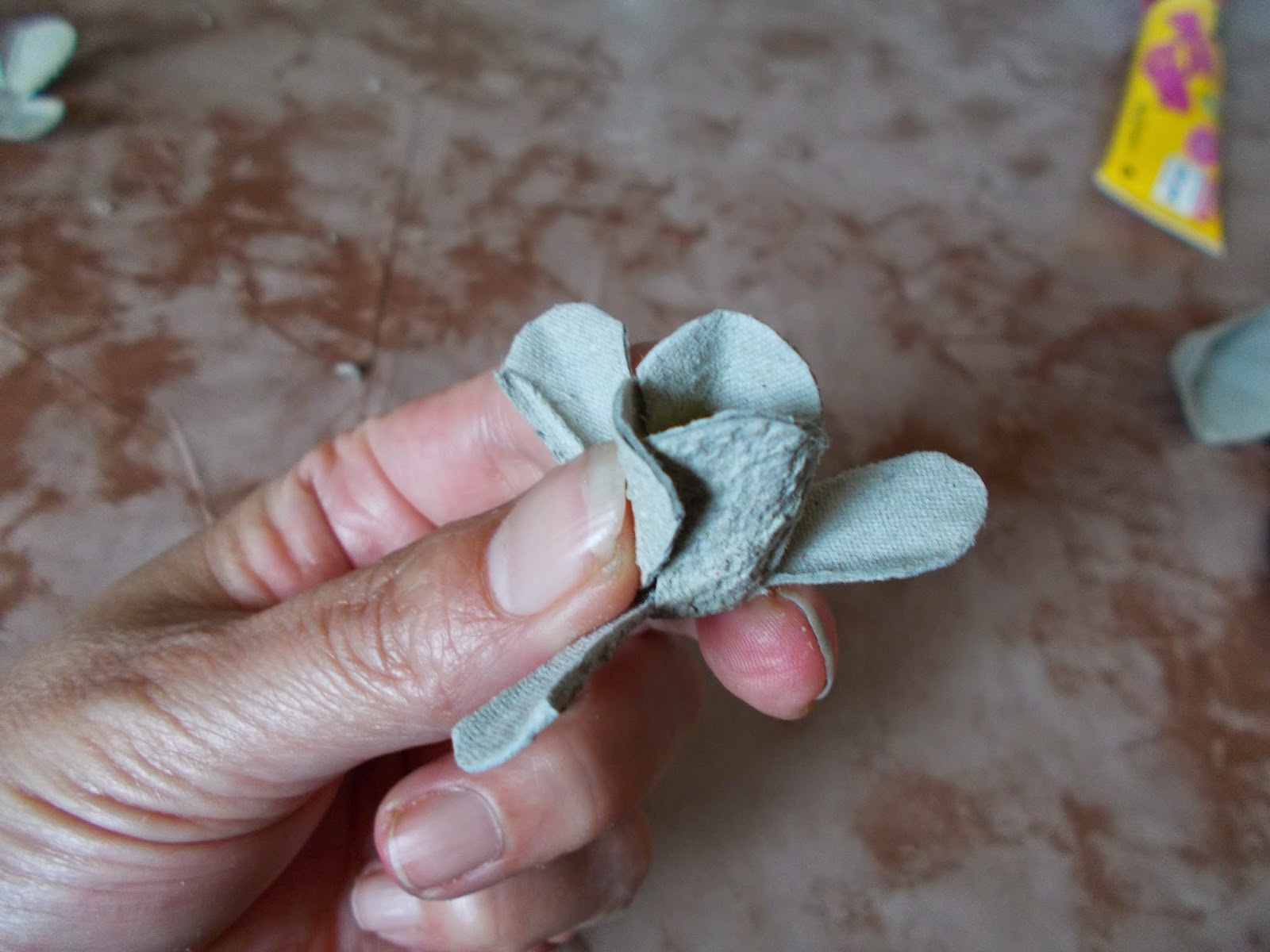 Vielfalt-Oma erzählt: Schritt für Schritt Anleitung der Rose mit Stiel