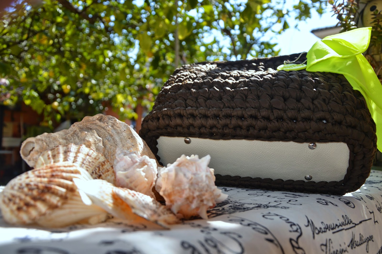 Borsa cotone lucido marrone base ecopelle panna Borsa cotone lucido marrone base ecopelle panna