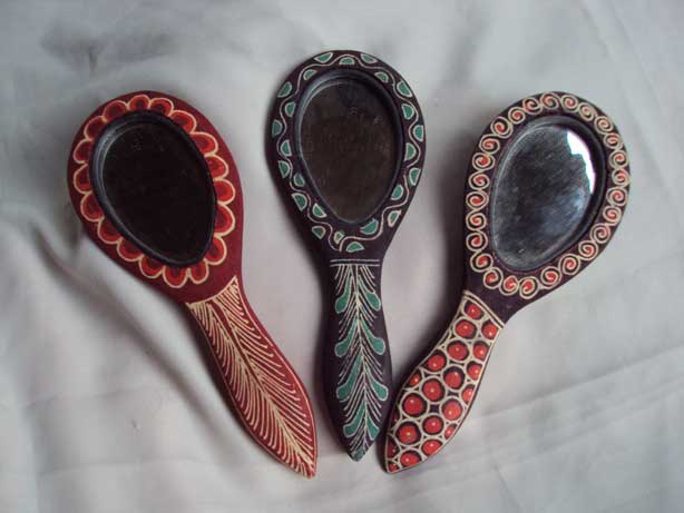 souvenir nida: Souvenir Cermin Kayu Batik
