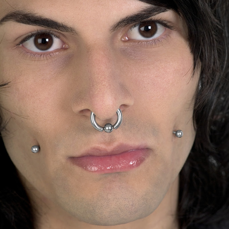 Esta semana o Bodypiercer Ralado ainda vai estar atendendo!!! title=