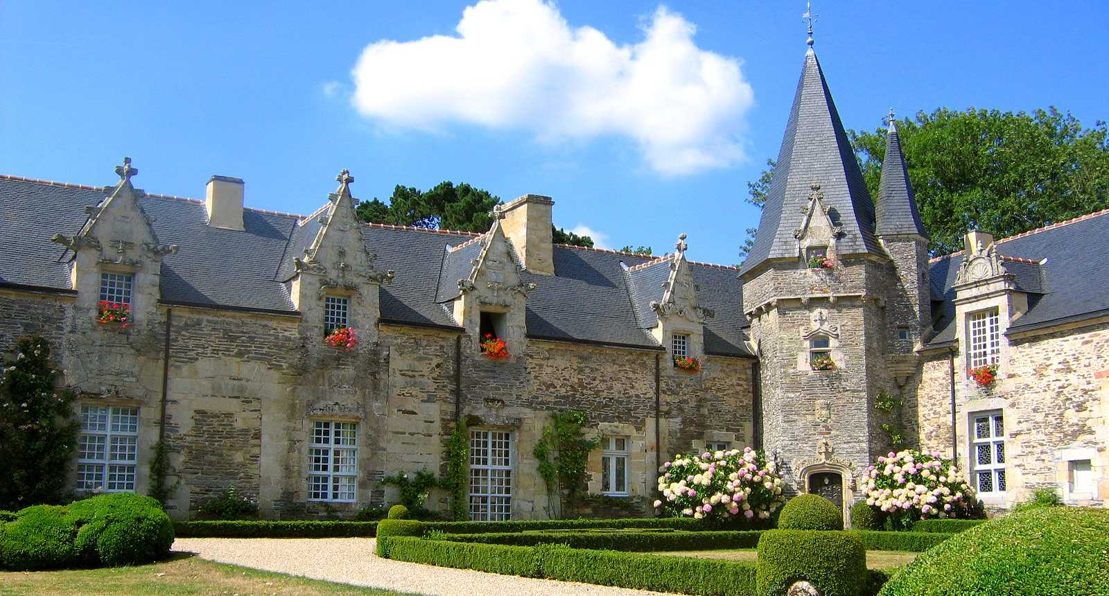Casinha colorida Se me chamar, eu vou Rochefort en Terre, França Lojas Virtuais Artesanato ~ Casinha colorida Se me chamar, eu vou Rochefort en Terre, França