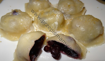 Pierogi z jagodami Pierogi z jagodami