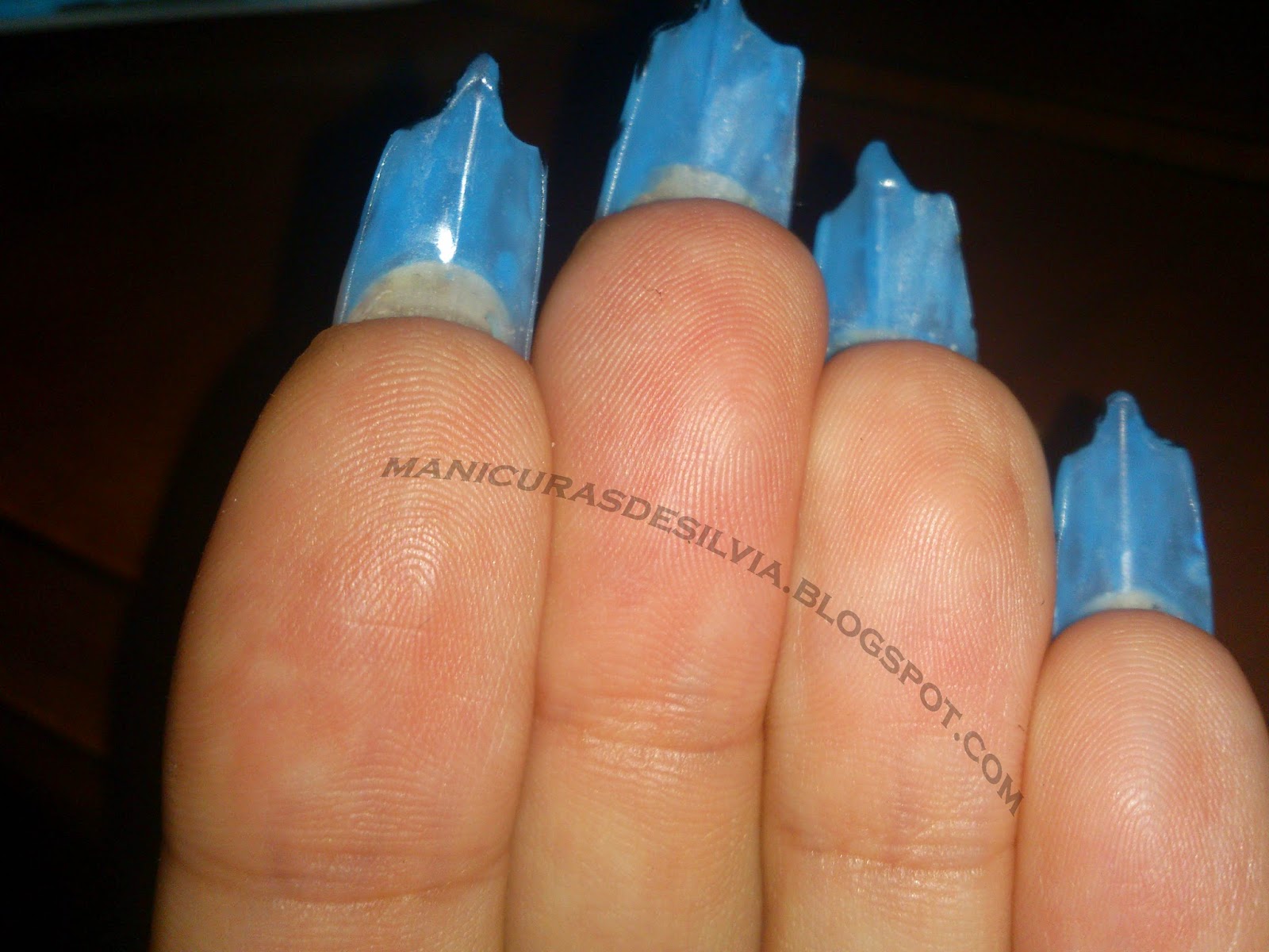 Manicuras de Silvia Algo nuevo uñas "blade" (Blade nails)