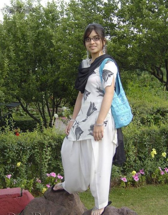 pak actress sexi full nude christmas babe images
