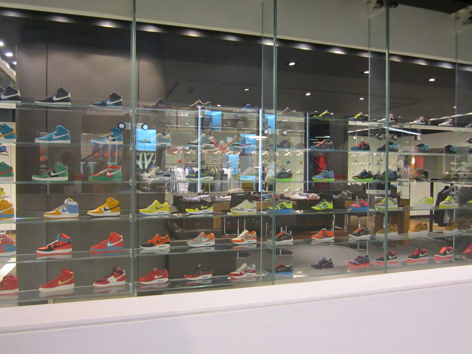 nike store venezia nike store venezia
