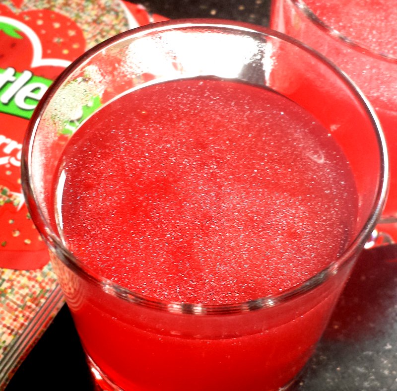 Grocery Gems Review Hartley's Glitter Jelly Strawberry