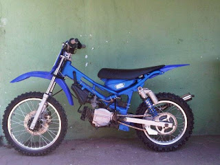 Modifikasi Motor Bebek jadi Motor Garuk Tanah title=
