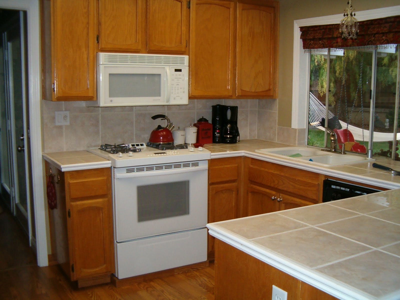 How to paint metal kitchen cabinets Black Painted Kitchen CabiIdeas