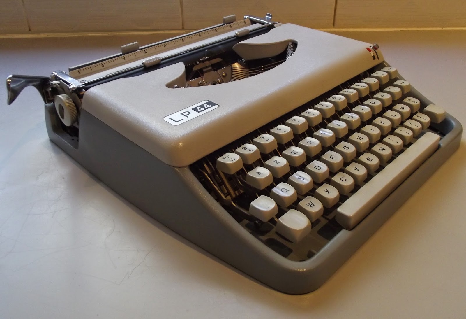 oz.Typewriter Typewriters For Sale