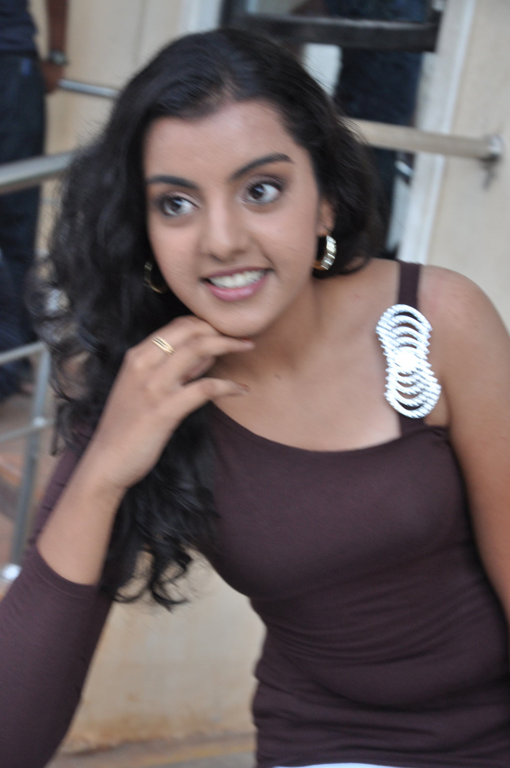 Divya Nagesh Hot