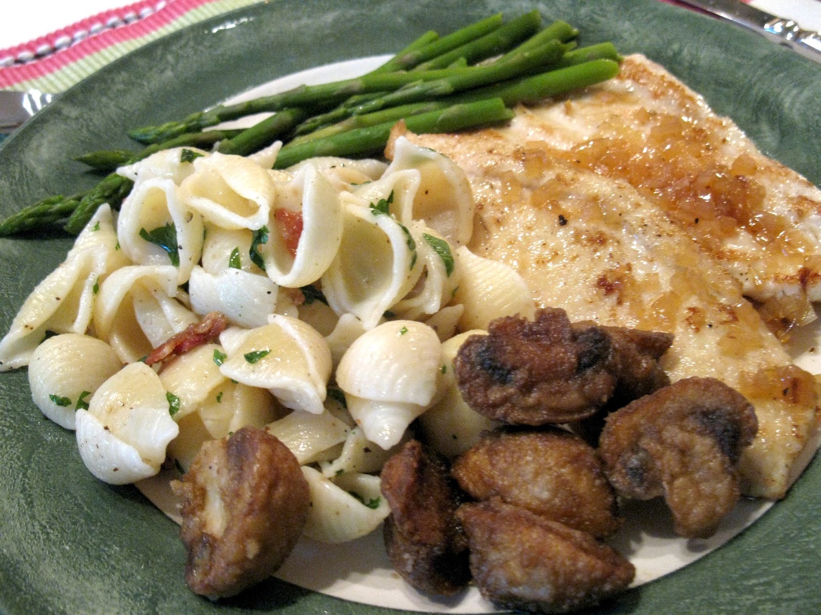 Ma cuisine...sans prétention Escalopes de poulet, sauce au jus de pommes
