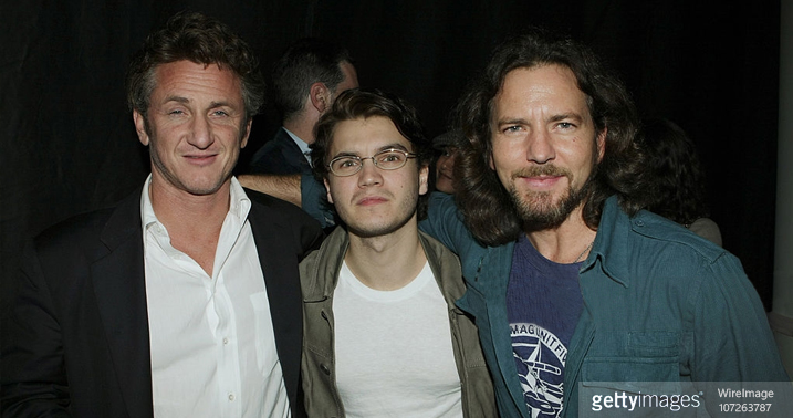 Eddie Vedder vocalista Pearl Jam trilha sonora Na Natureza Selvagem Into The Wild Sean Penn Emile Hirsch