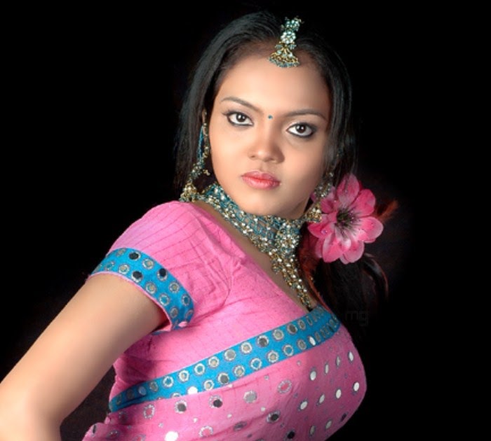 Nikhisha-hot Tamil actress- sexy item dancer- seducing in 