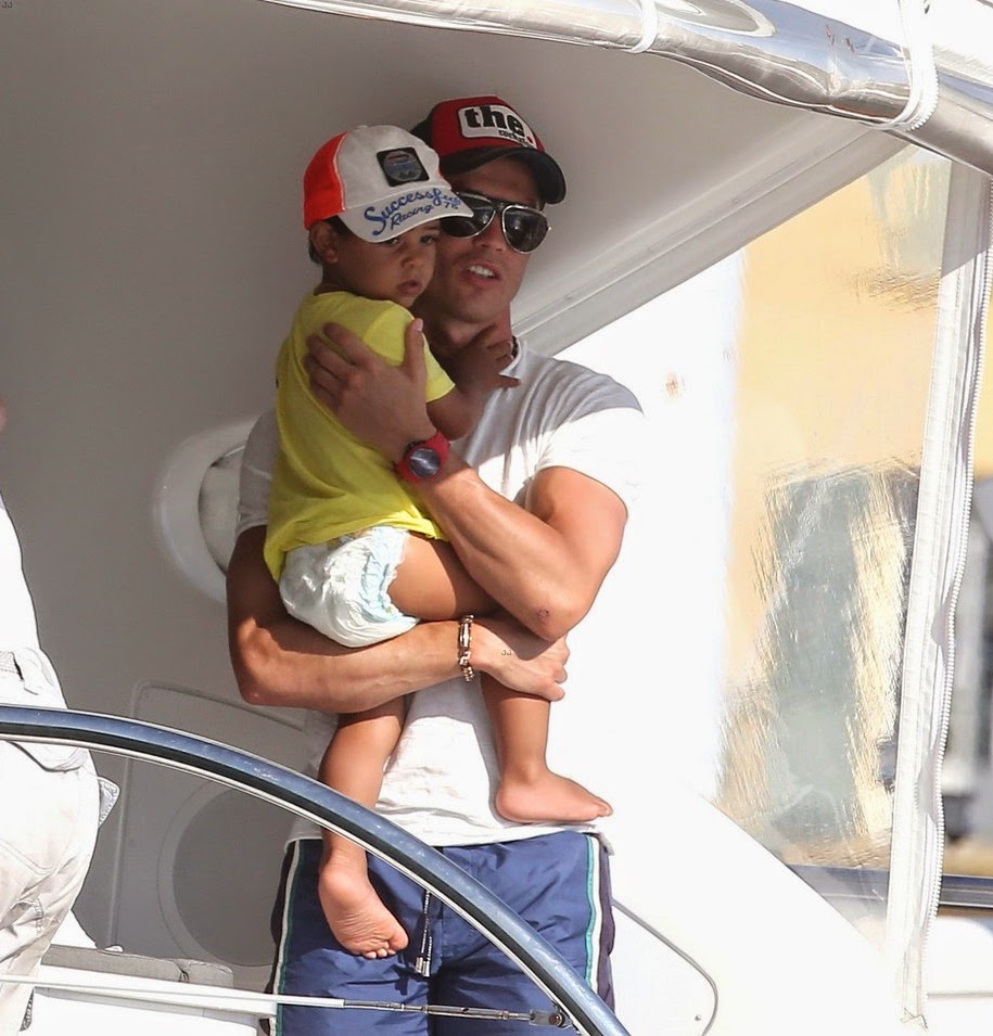 Enjoining Weekend with his Father Enjoining Weekend with his Father