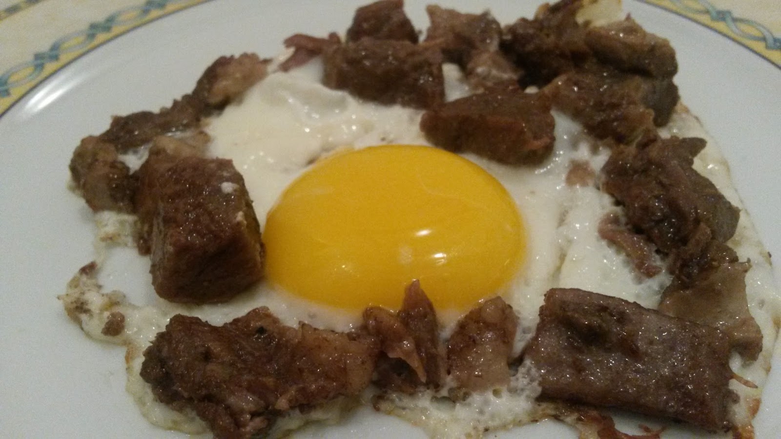 Kavurmalı Yumurta Kavurmalı Yumurta