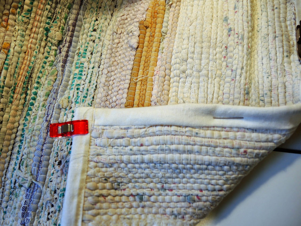 traceytoole DIY Making a Rag Rug Pillow