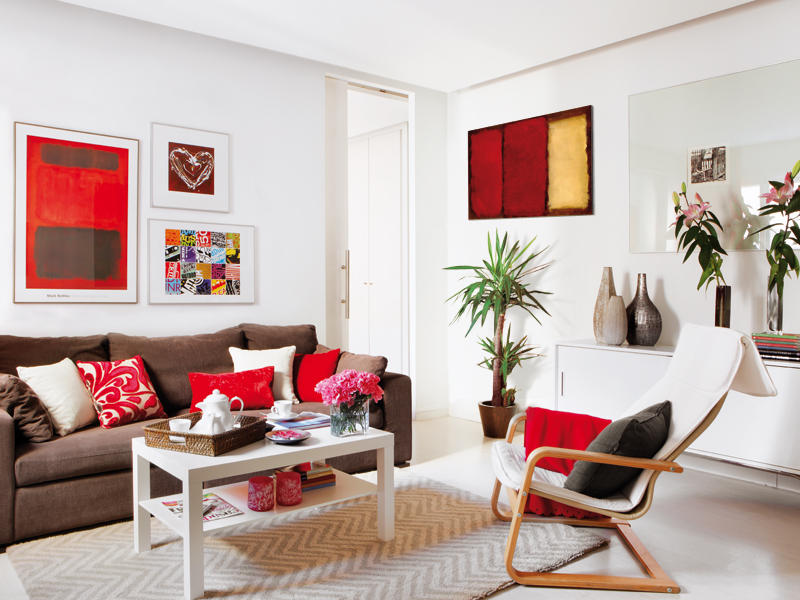 Decorar el salón en rojo Salones en blanco negro y rojo