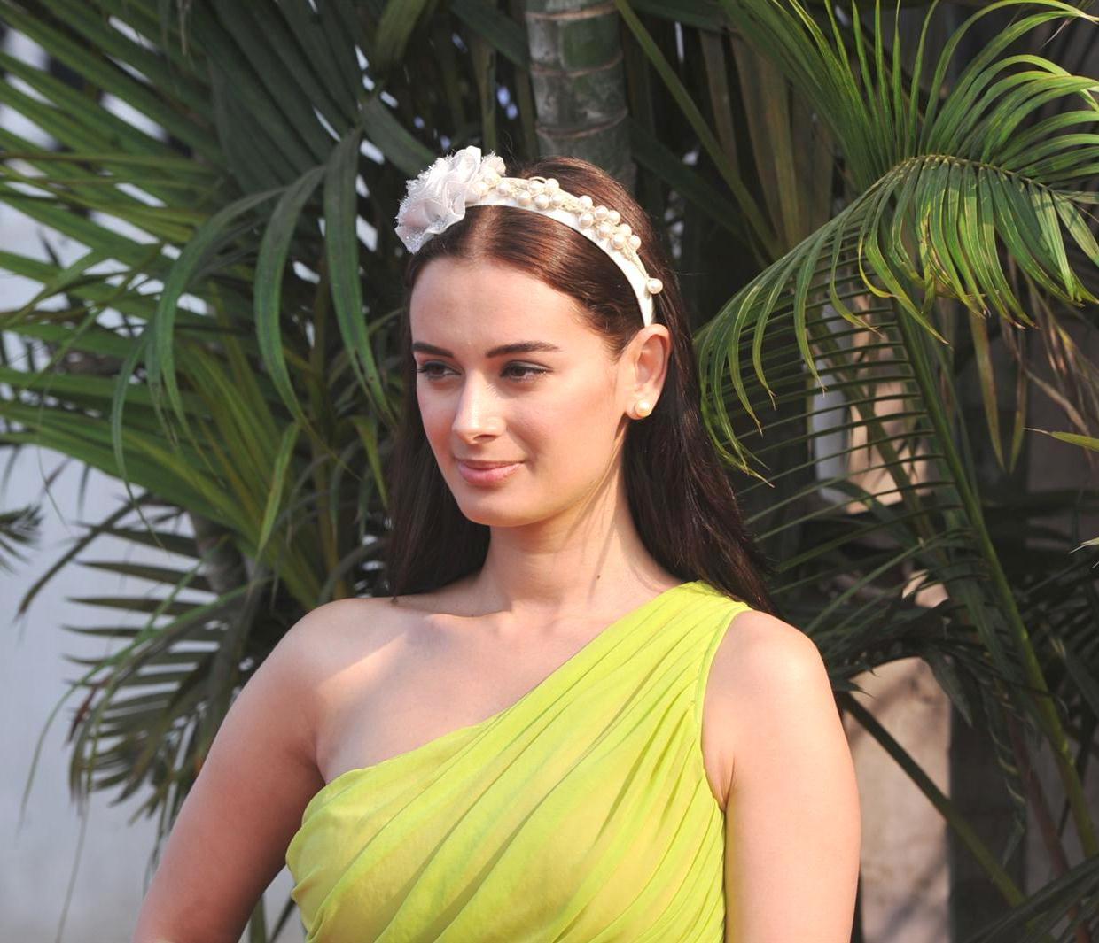 Evelyn Sharma | Celebrities Photos Hub