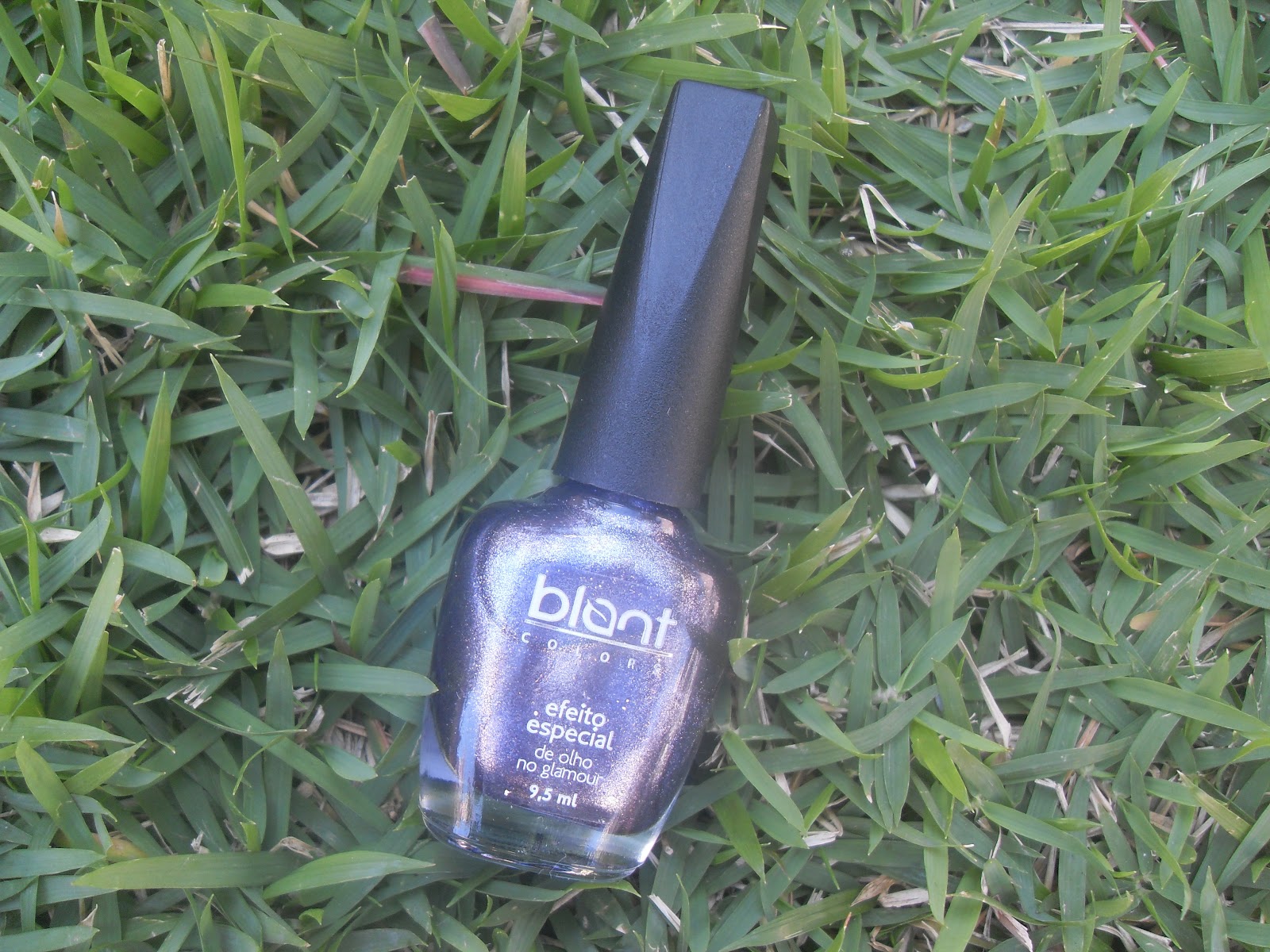 Blant Nail Polish in 'Eye on Glamour' Mirror on the Wall......