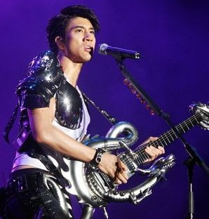 Helloz *.* Music_Man_Wang_Lee_Hom_Powers_up_Singapore_Indoor_Stadium-20081106115643