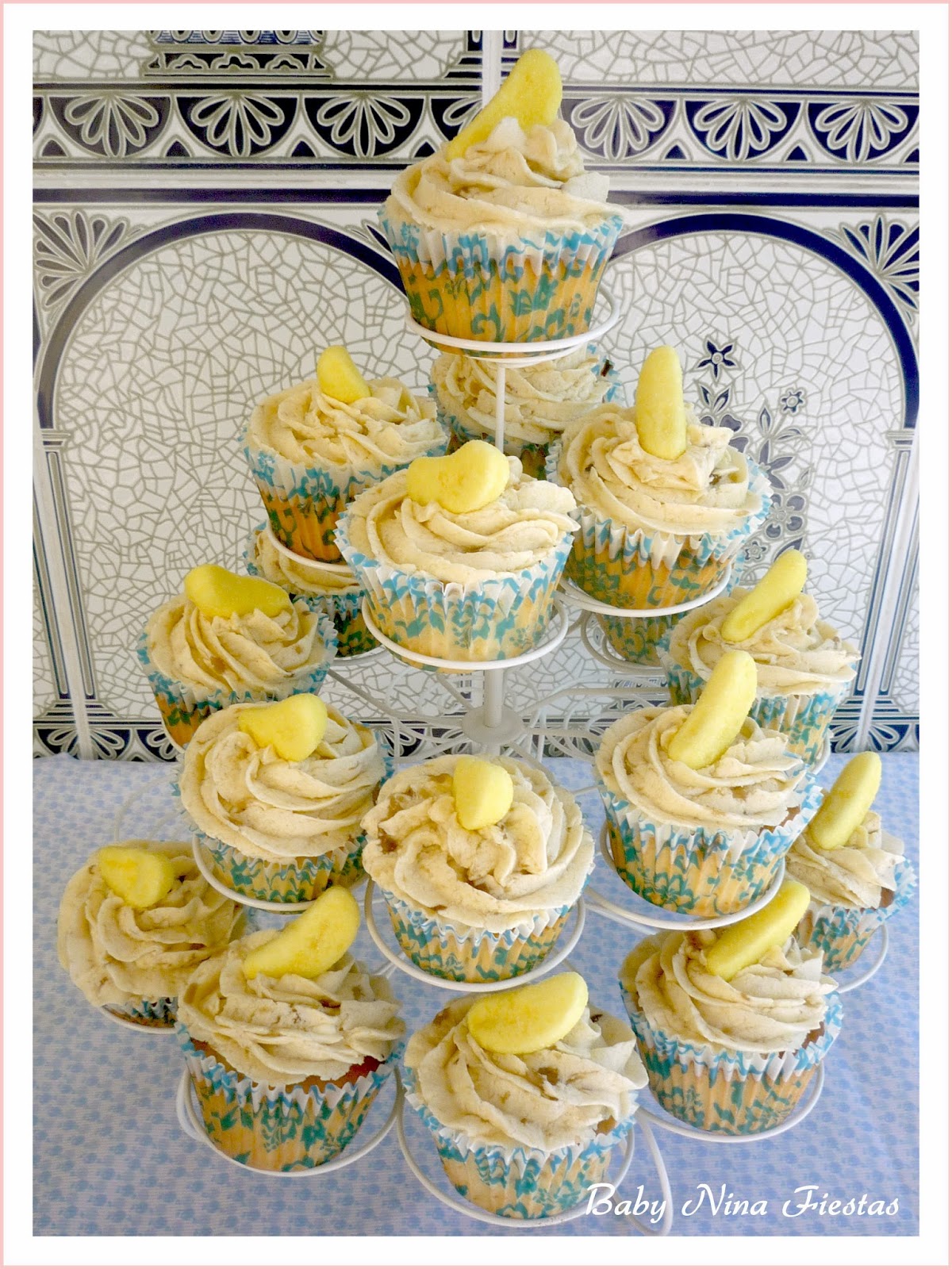 Baby Nina Fiestas Cupcakes de plátano para Tiago