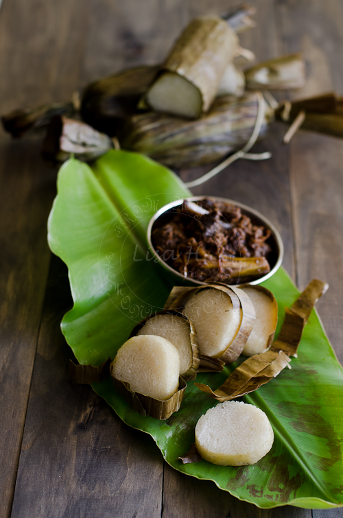 Guest Post # 3~ Lemang/ Glutinous Rice wrapped in Banana Leaf - Lisa's ...