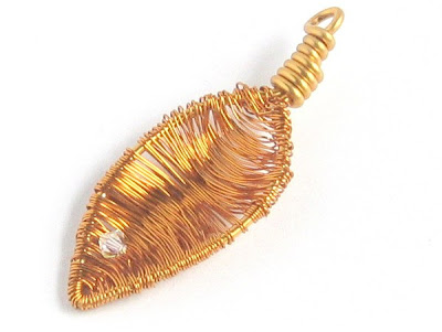 Wire woven leaf
