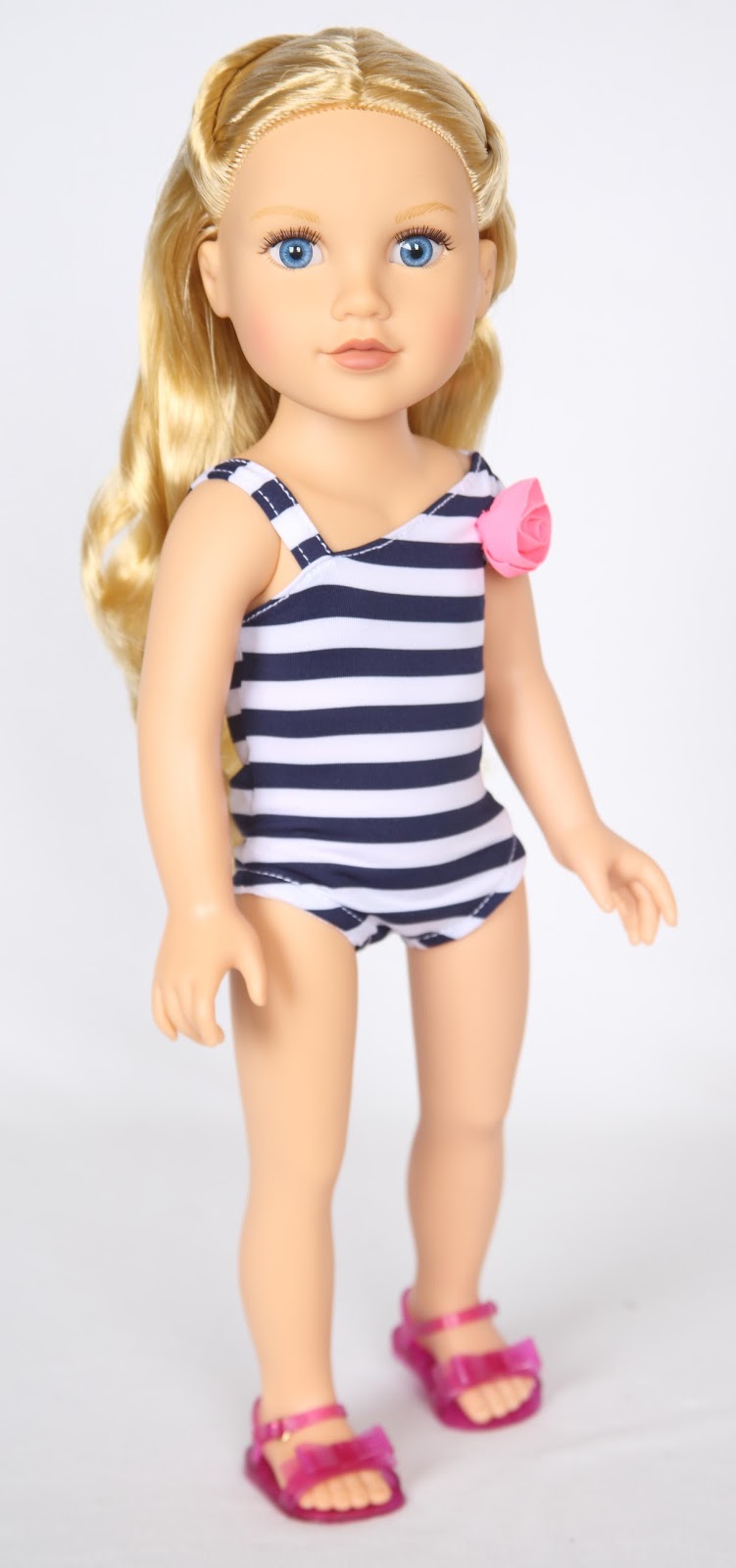  Girls Dolls Adventures: Journey Girl Meredith Trying on a Swimsuit