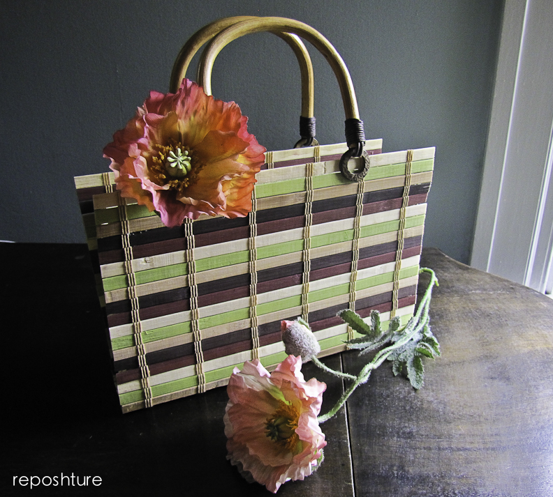 Reposhture Studio Placemat purse Tutorial