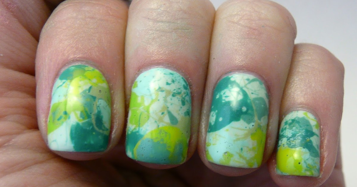 Casa de Polish Green Splatter Paint Nails