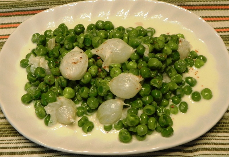 The Iowa Housewife Green Peas and Pearl Onions