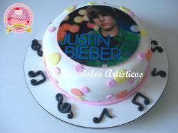 Justin-Bieber-bolos-de-anos