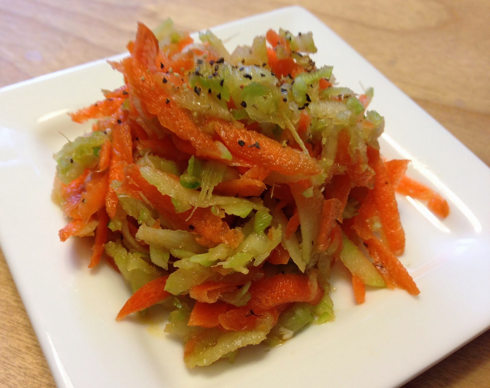 Pastamore Pastamore White Balsamic Broccoli Slaw