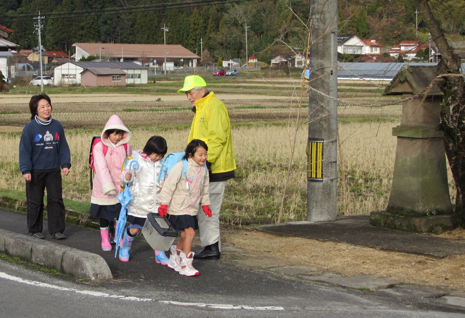 阿用地区振興協議会 406 広島で受刑者逃走を受け 小学校は集団下校