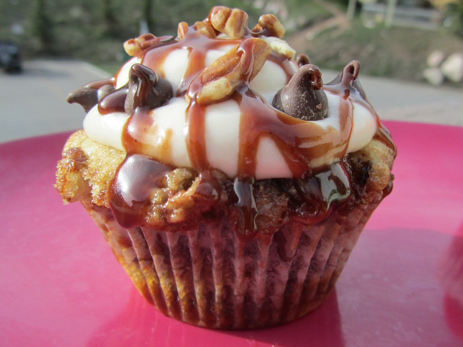 cupcakes and corks derby day