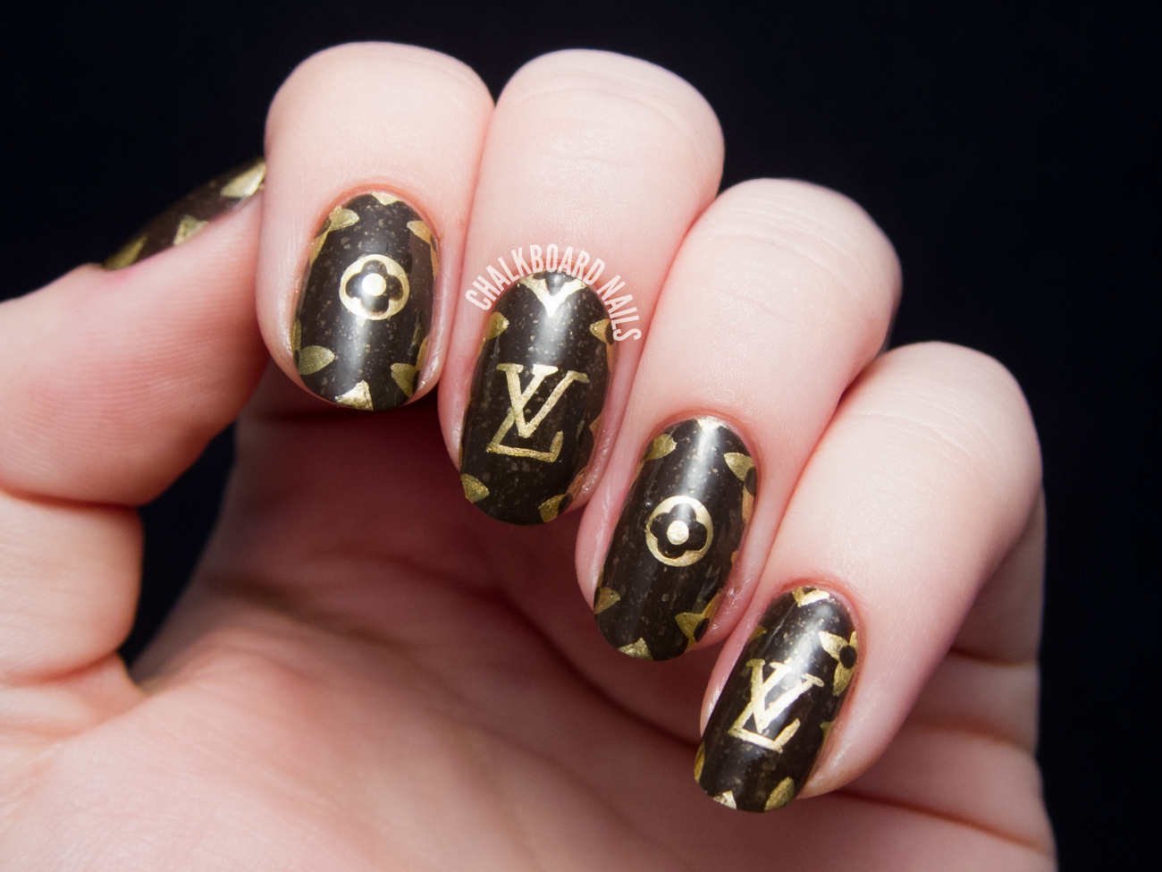 Louis Vuitton pattern nail art by @chalkboardnails